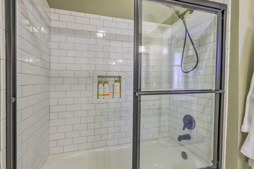 Photo of Bathroom in Carrollton