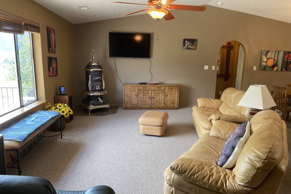 Photo of Livingroom in Angel Fire