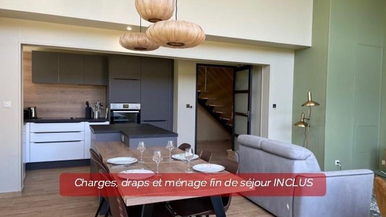 Photo of Others in Courset