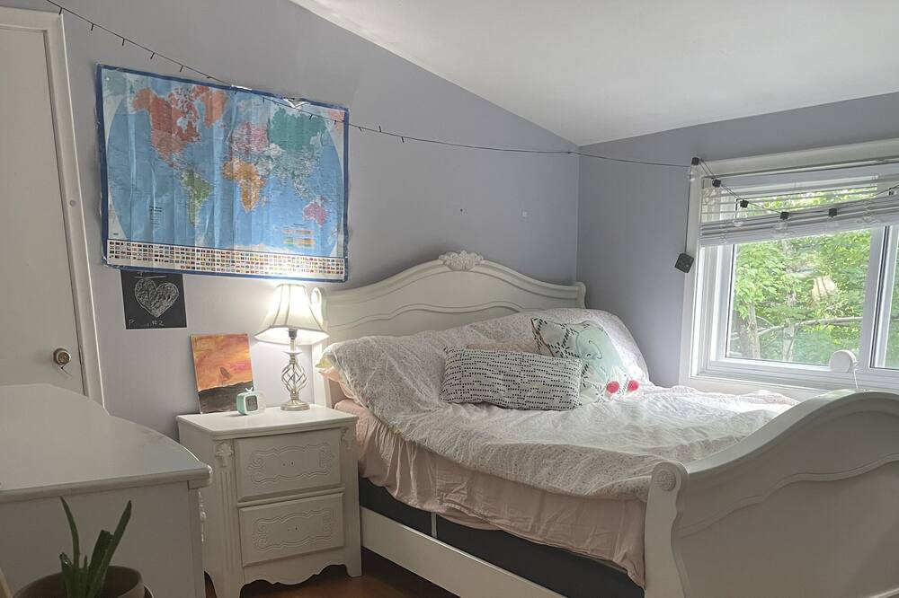 Photo of Bedroom in West End