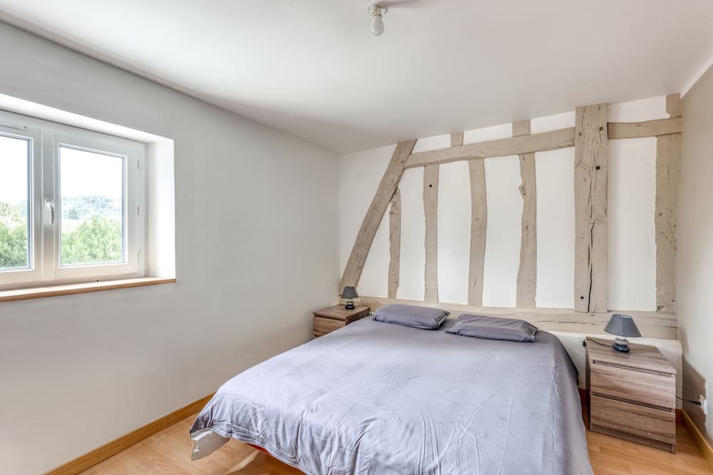 Photo of Bedroom in Jumieges