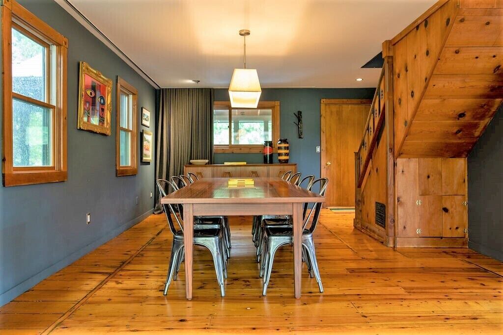 Photo of Others in Hurley