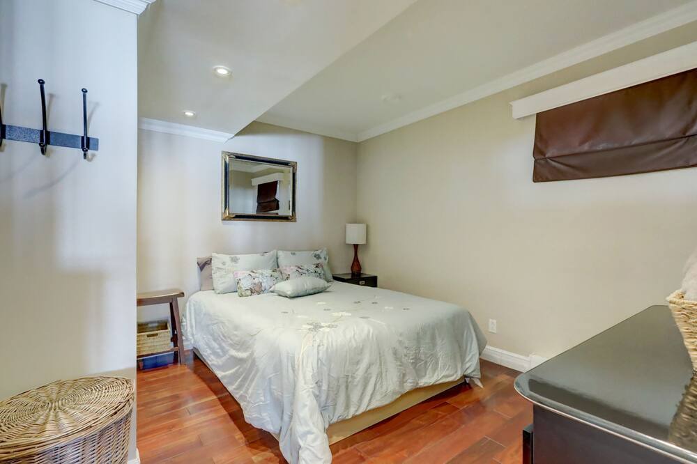 Photo of Bedroom in Pincourt
