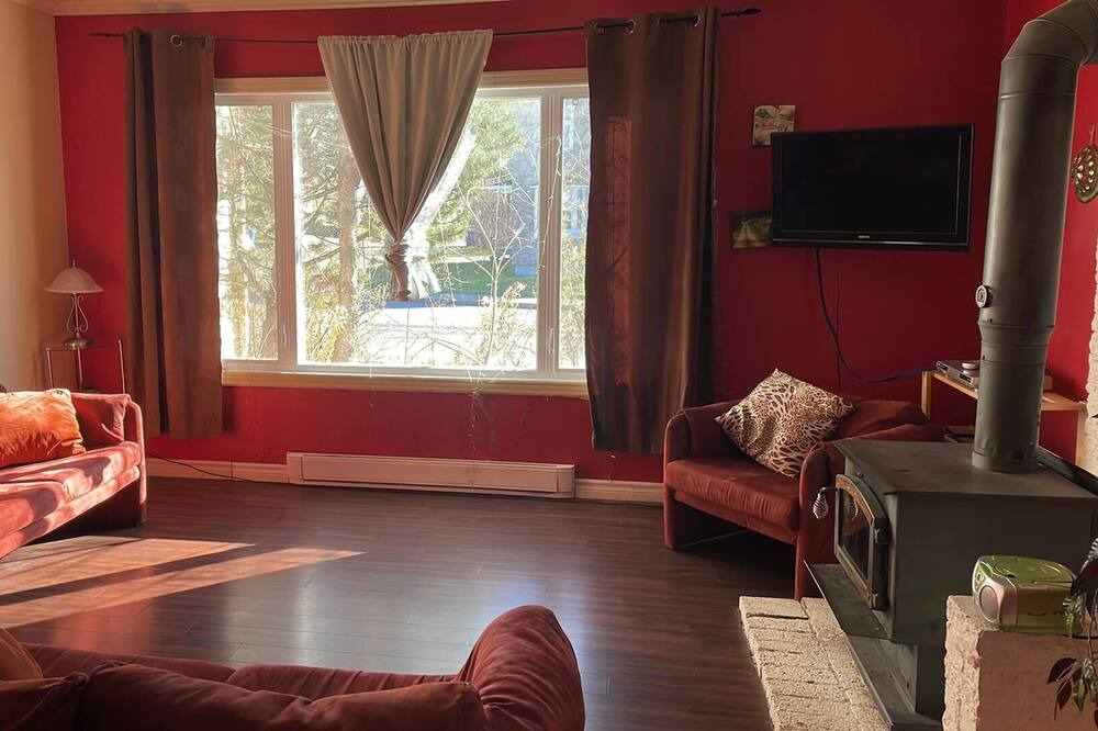 Photo of Livingroom in Notre-Dame-des-Laurentides