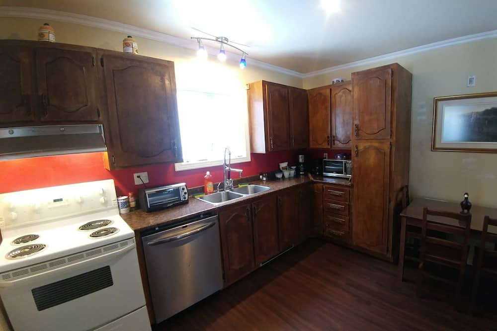 Photo of Kitchen in Notre-Dame-des-Laurentides