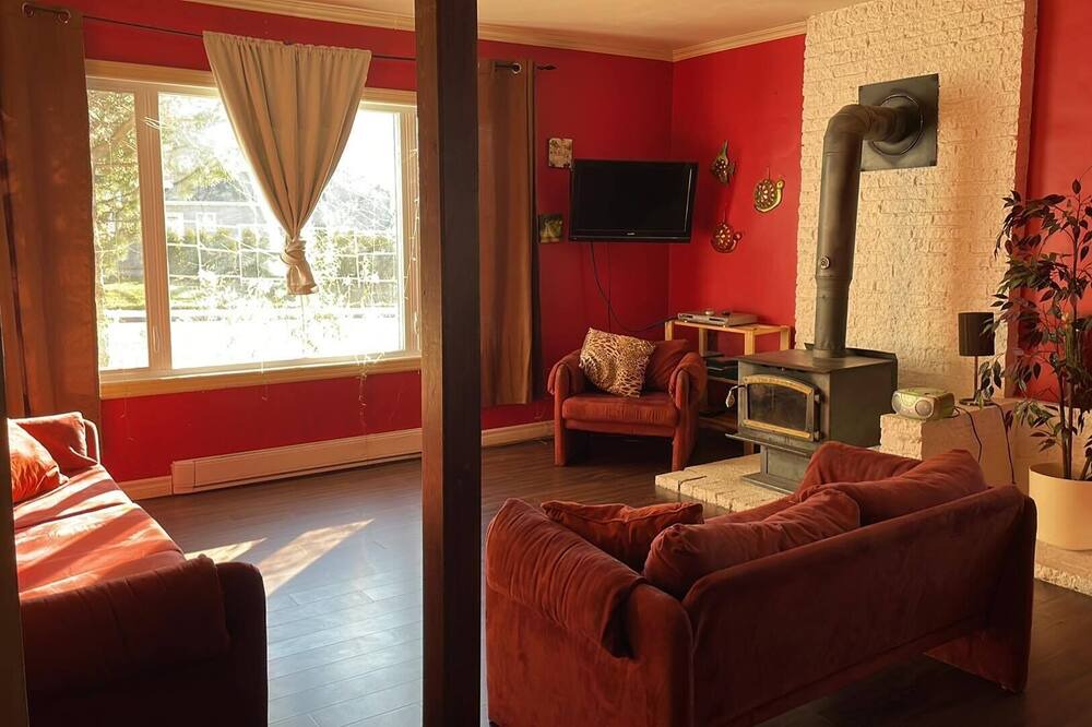 Photo of Livingroom in Notre-Dame-des-Laurentides