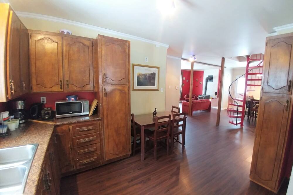Photo of Kitchen in Notre-Dame-des-Laurentides