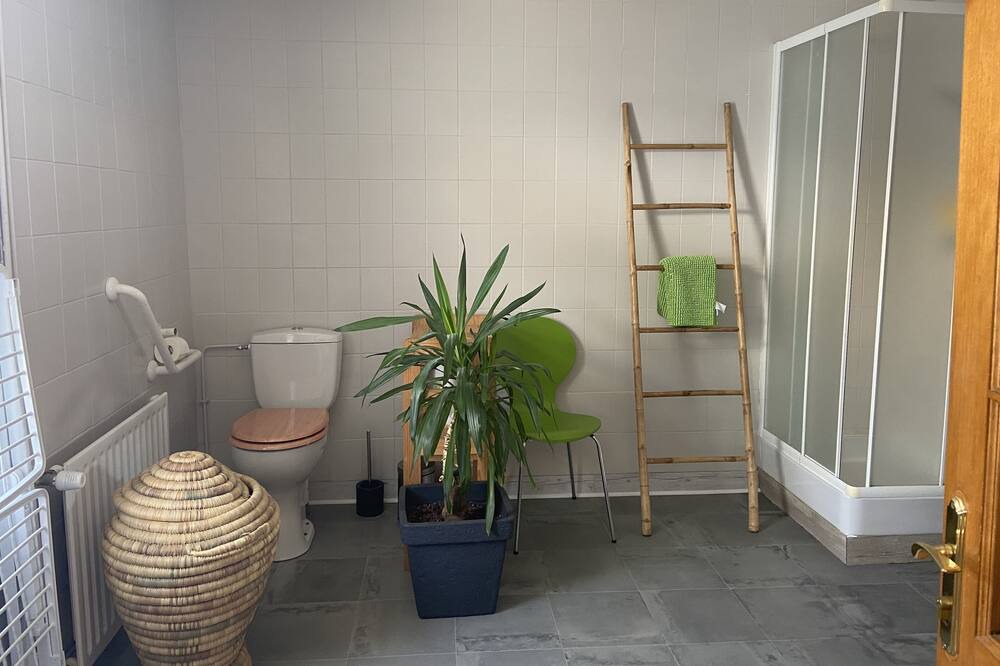 Photo of Bathroom in Paimboeuf