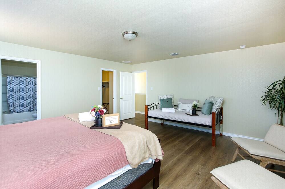 Photo of Bedroom in Southside