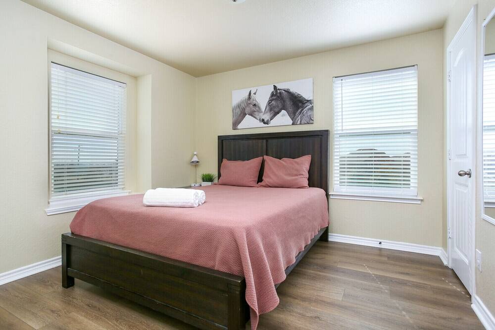 Photo of Bedroom in Southside