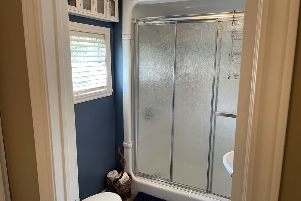 Photo of Bathroom in Plaisance