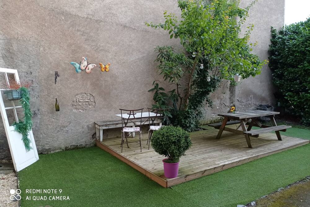 Photo of Outdoor in Barriere Saint Marc