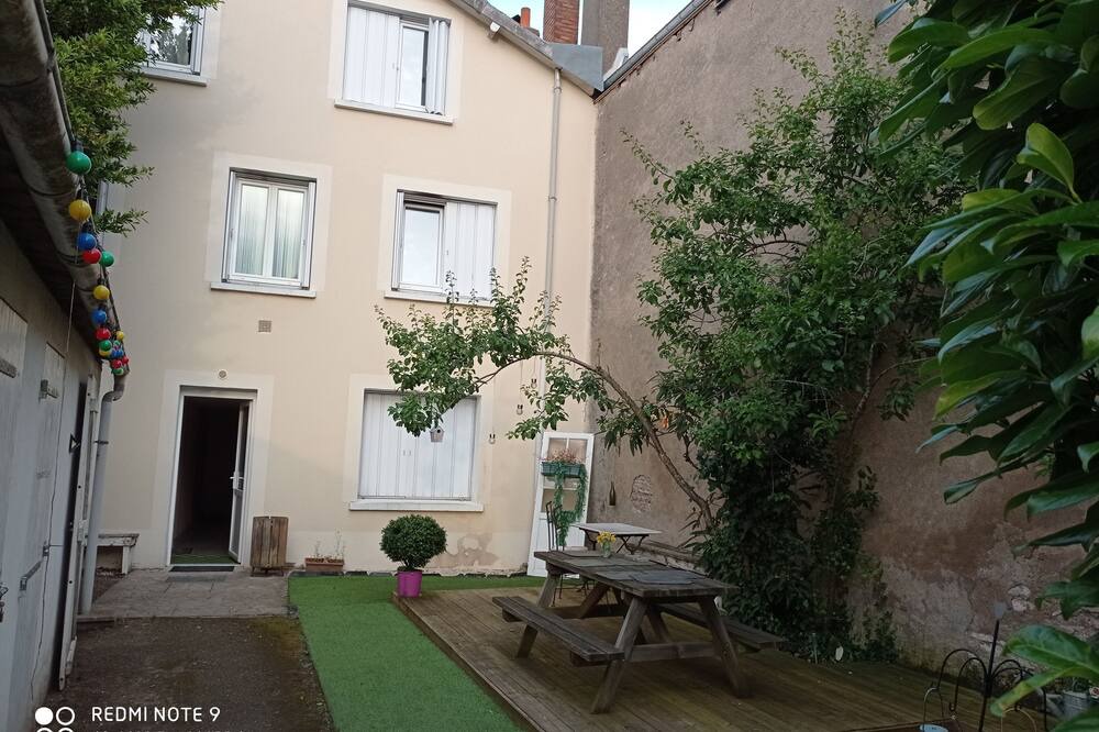 Photo of Outdoor in Barriere Saint Marc