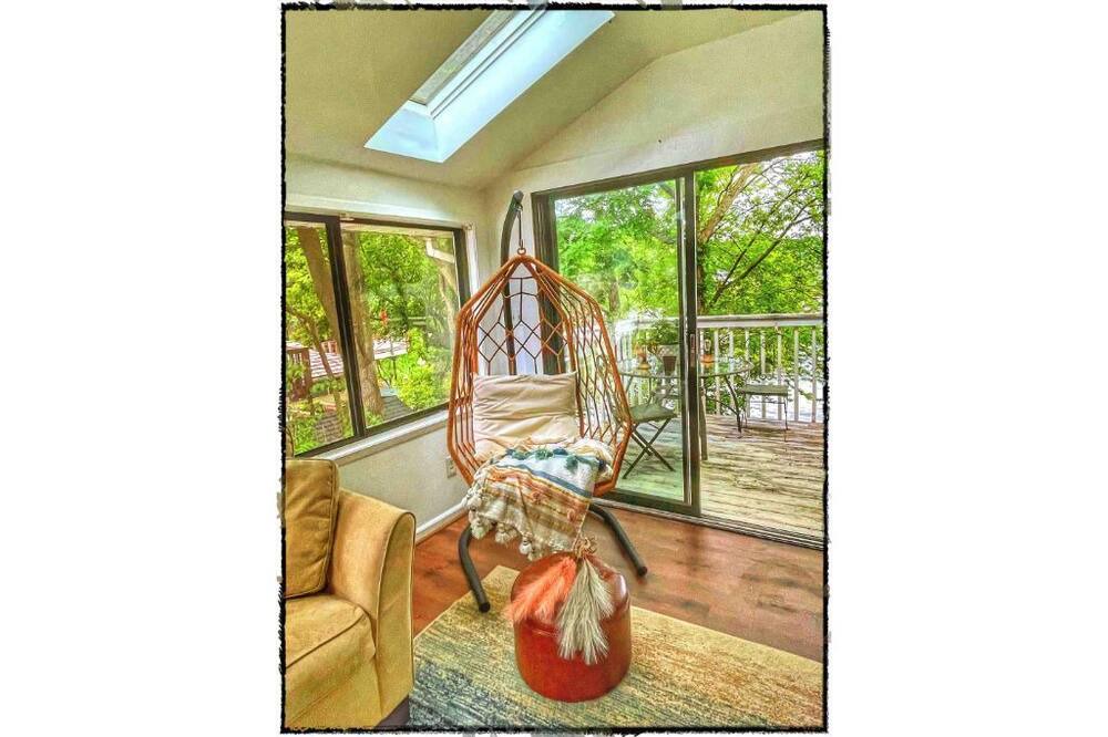 Photo of Livingroom in Lake Orion
