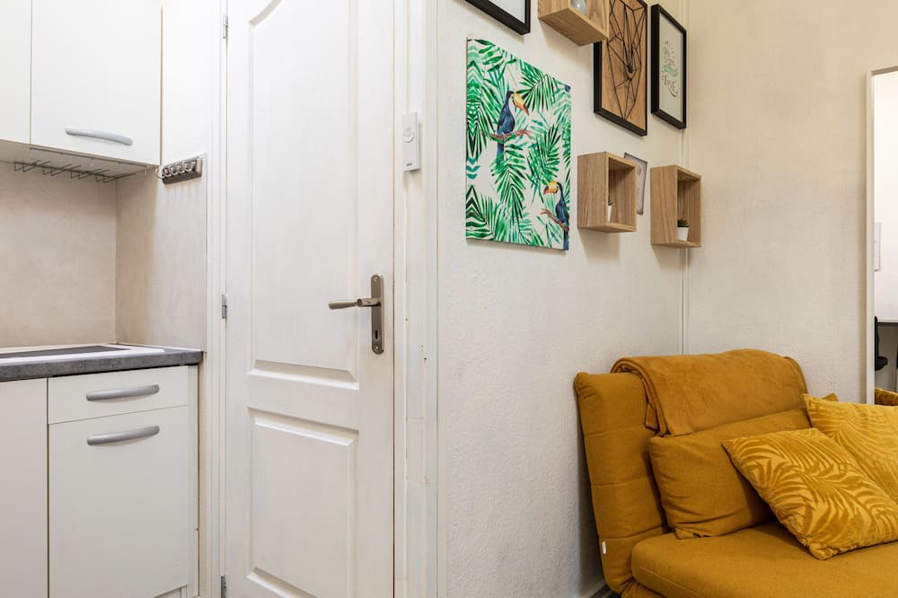 Photo of Others in Moliere - Edgard Quinet