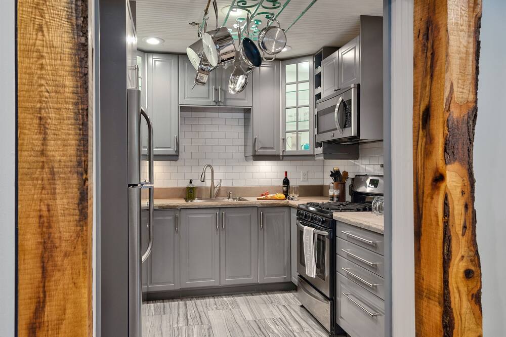 Photo of Kitchen in Eureka Springs Historic District
