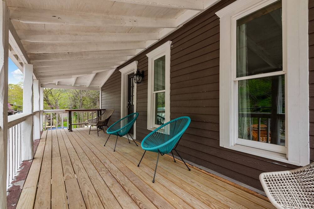 Photo of Patio Balcony in Eureka Springs Historic District