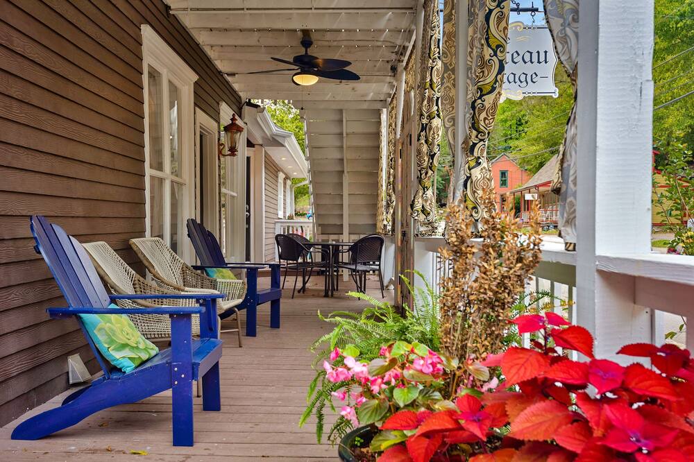 Photo of Patio Balcony in Eureka Springs Historic District