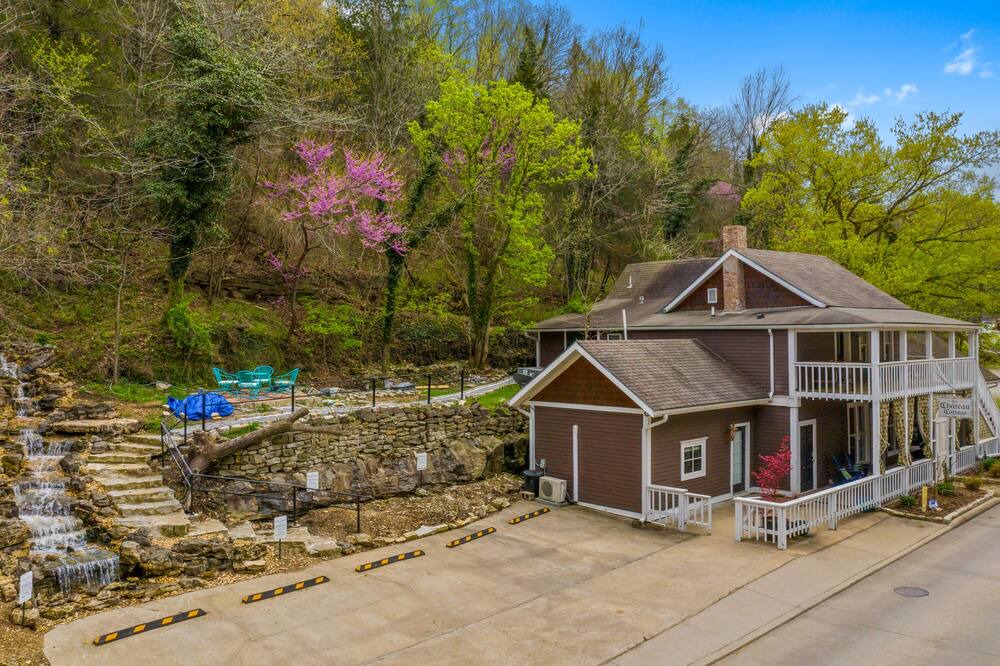 Photo of Others in Eureka Springs Historic District