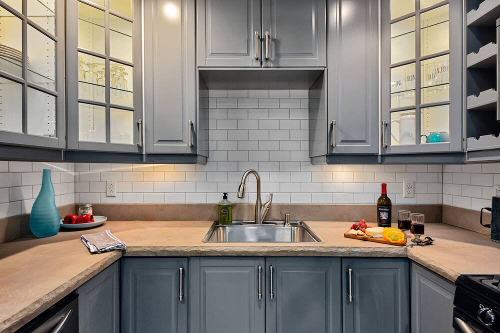 Photo of Kitchen in Eureka Springs Historic District
