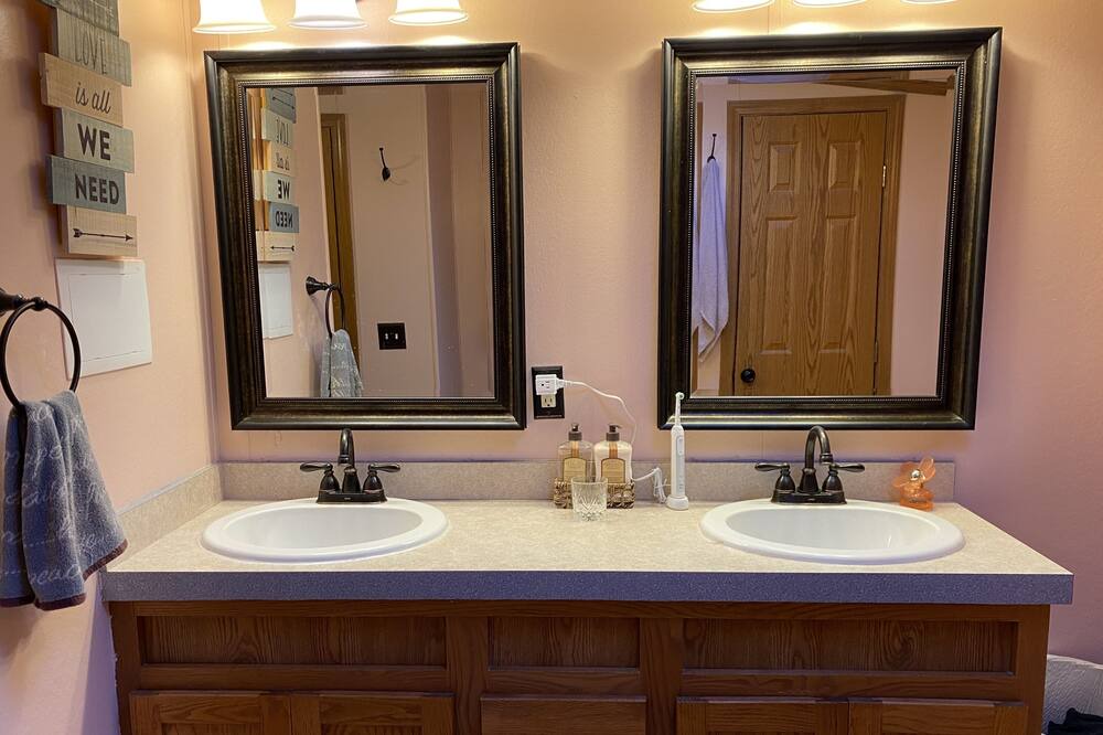 Photo of Bathroom in Tyner