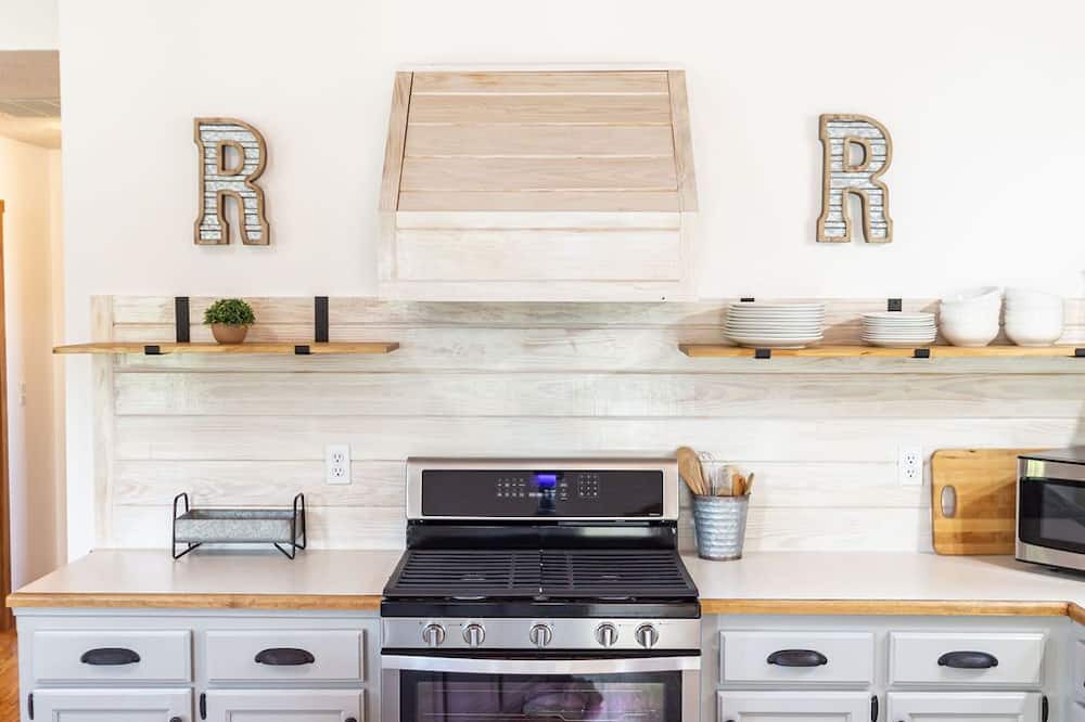 Photo of Kitchen in Brookline Station