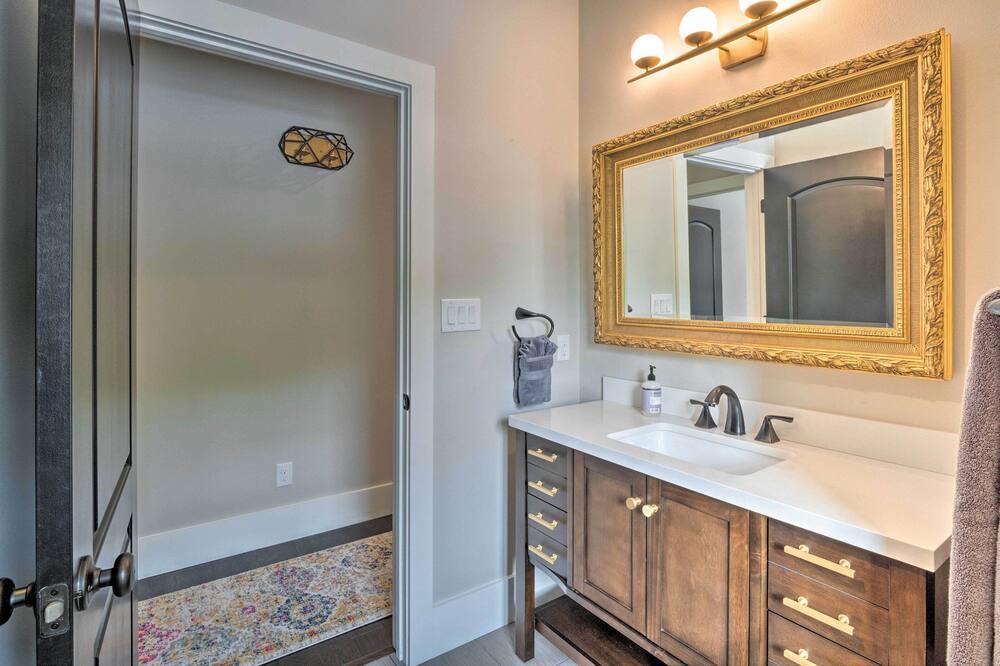 Photo of Bathroom in Bastrop