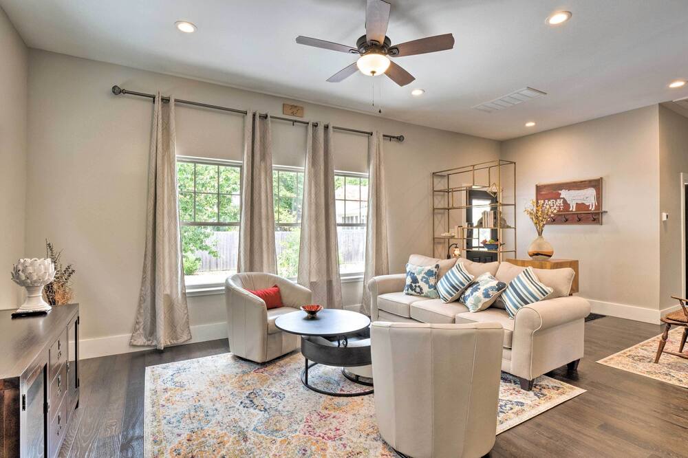 Photo of Bedroom in Bastrop