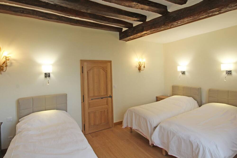 Photo of Bedroom in Sahurs