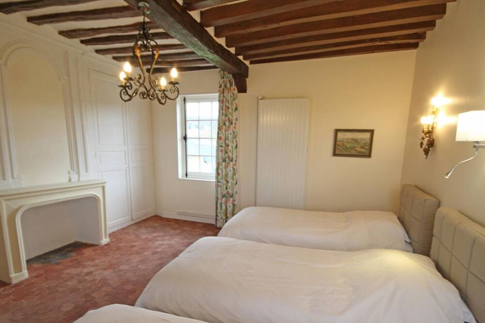 Photo of Bedroom in Sahurs