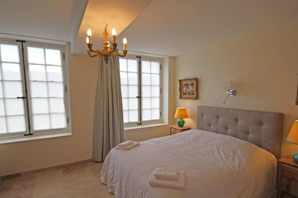 Photo of Bedroom in Sahurs