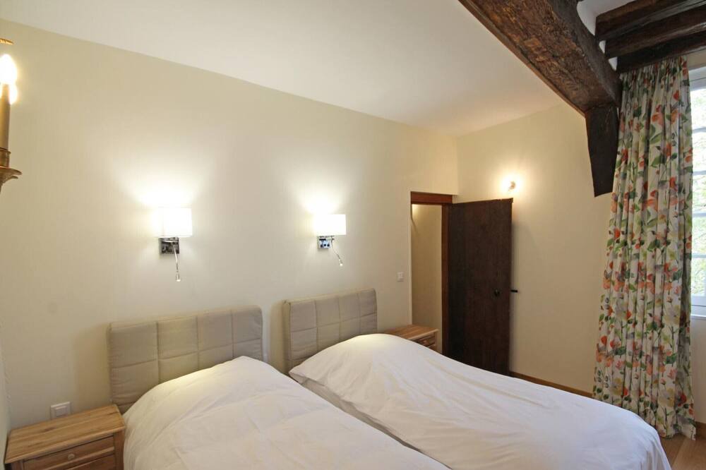 Photo of Bedroom in Sahurs
