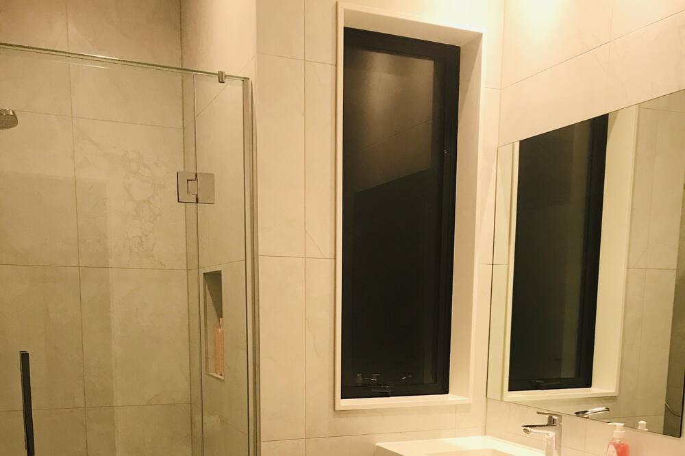 Photo of Bathroom in Long Bay
