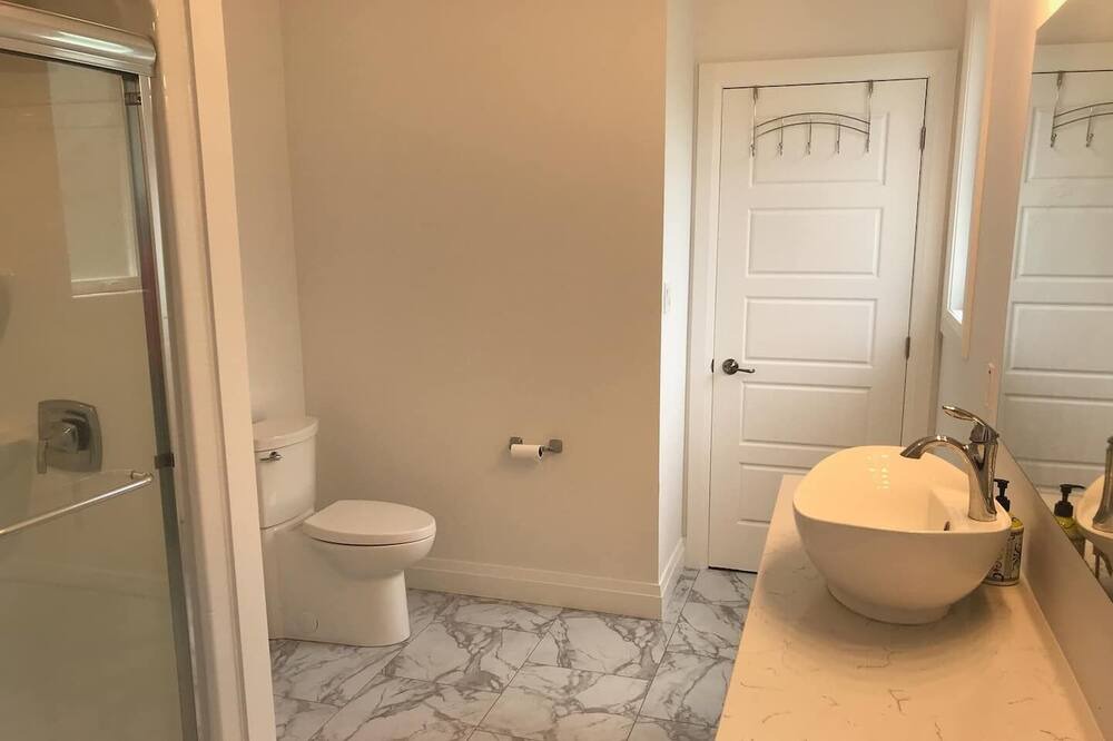 Photo of Bathroom in Kincardine