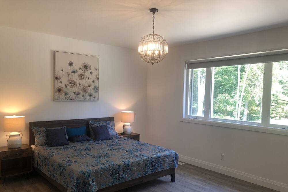 Photo of Bedroom in Kincardine