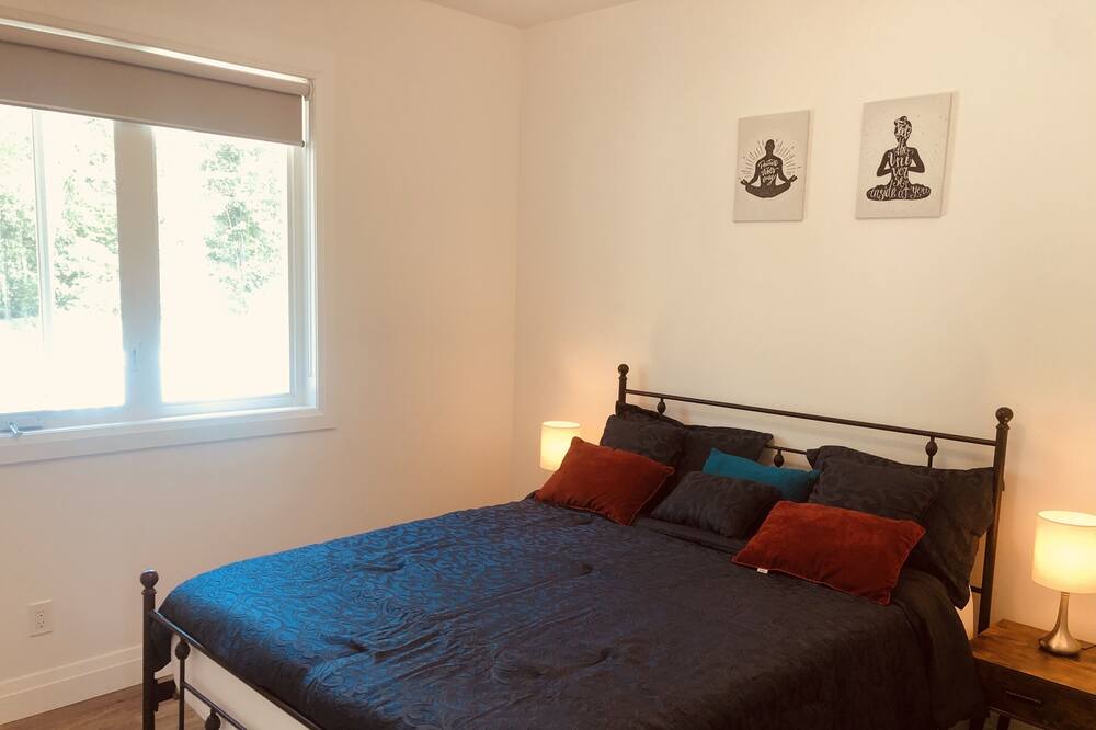 Photo of Bedroom in Kincardine