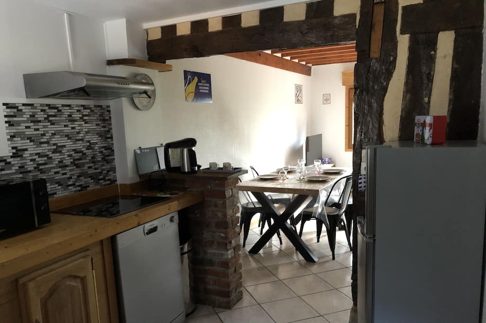 Photo of Kitchen in Genneville