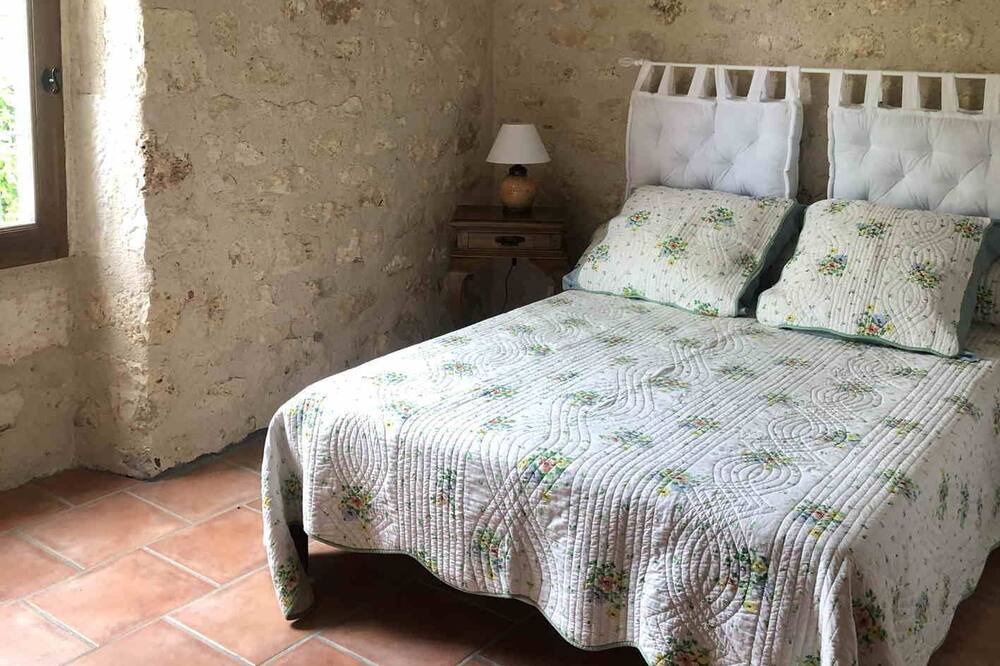 Photo of Bedroom in Mouzieys-Panens