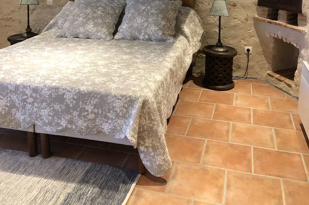 Photo of Bedroom in Mouzieys-Panens