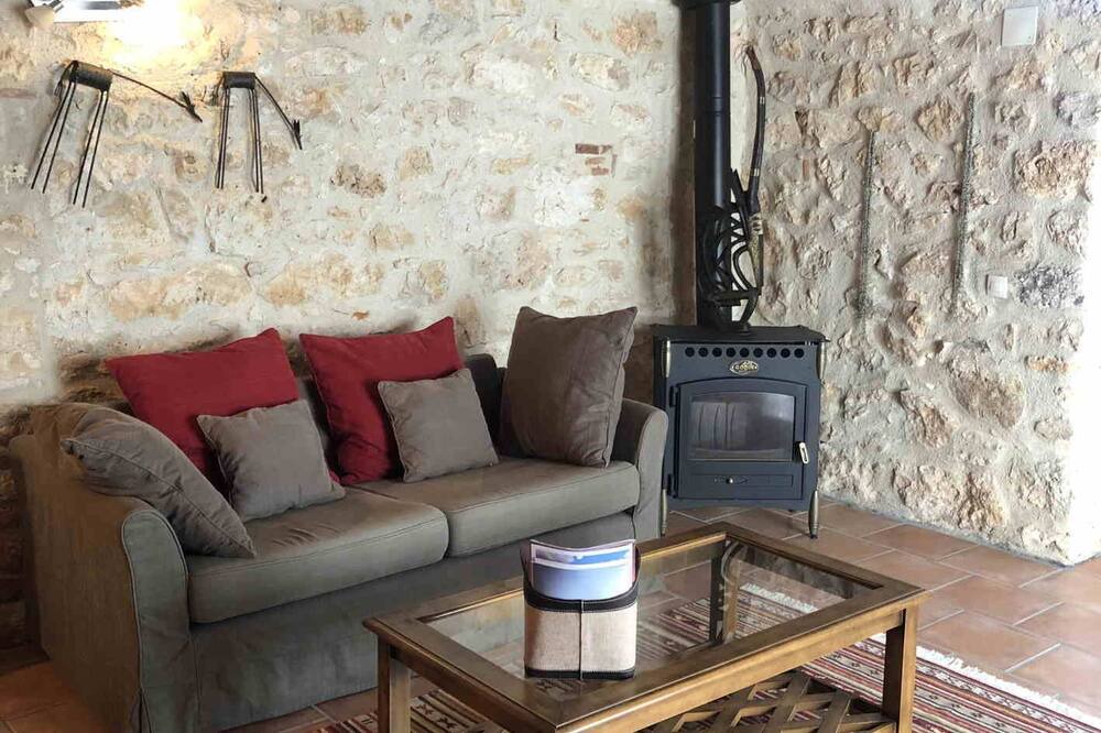 Photo of Livingroom in Mouzieys-Panens