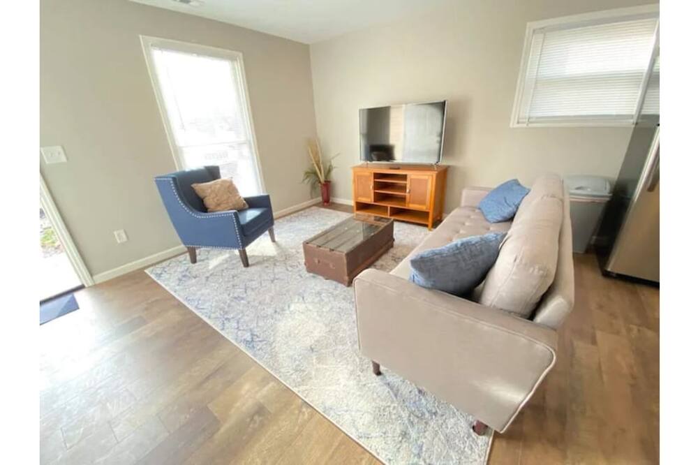 Photo of Others in Urbancrest