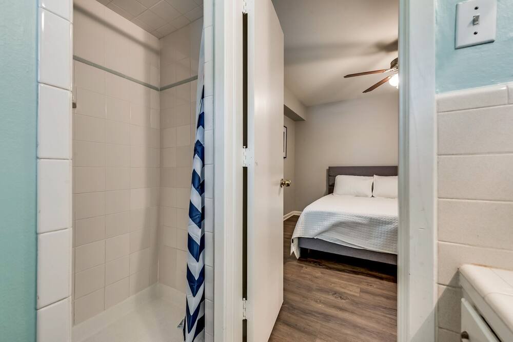 Photo of Bedroom in Oak Lawn