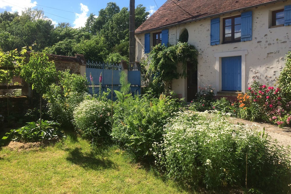 Photo of Outdoor in Sablonnieres