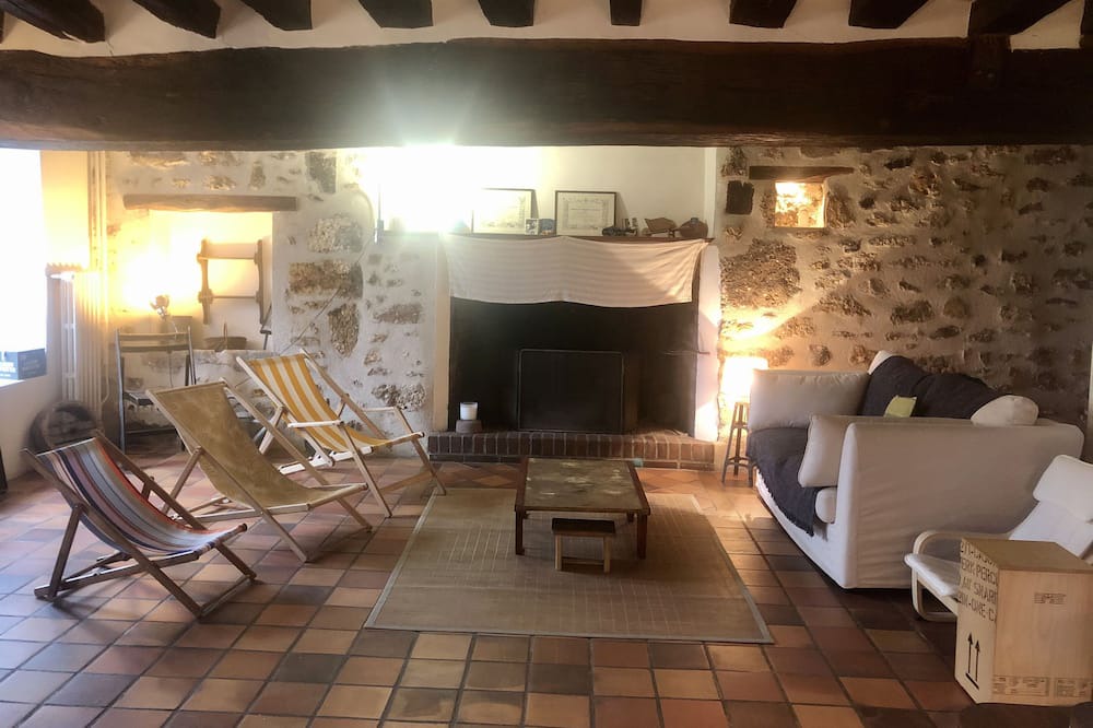 Photo of Livingroom in Sablonnieres