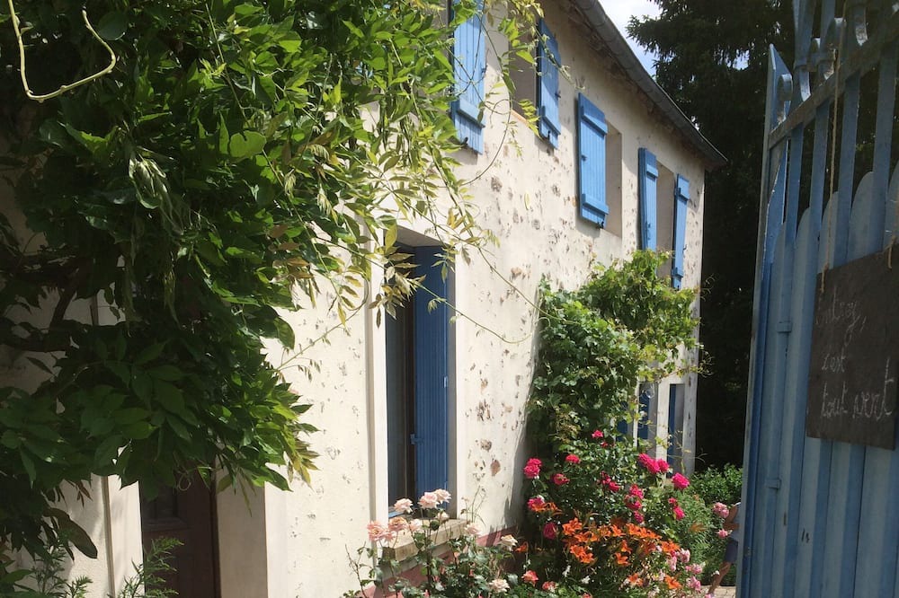 Photo of Outdoor in Sablonnieres