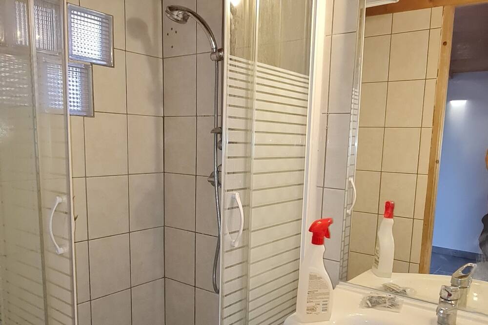 Photo of Bathroom in Baixas