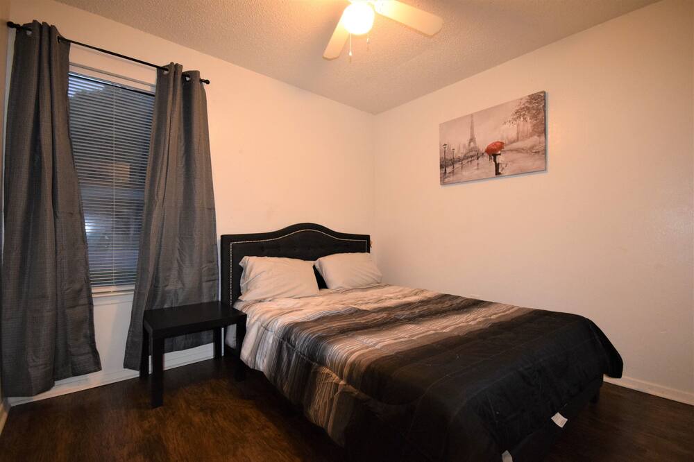 Photo of Bedroom in Fort Worth