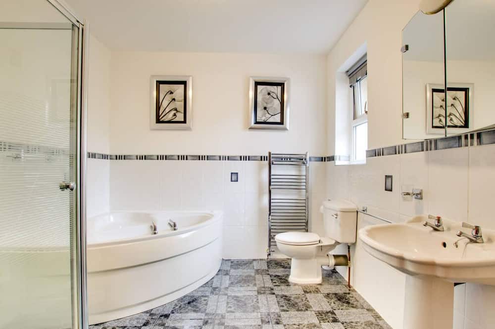 Photo of Bathroom in Aberystwyth