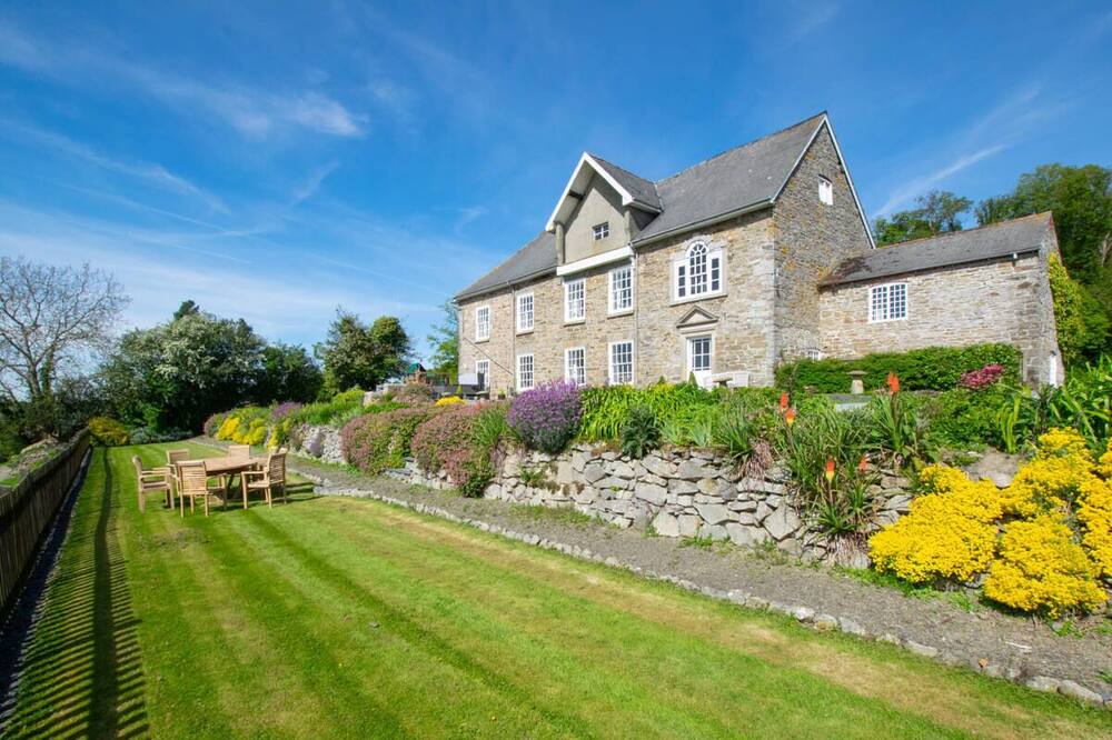 Photo of Outdoor in Kingswood