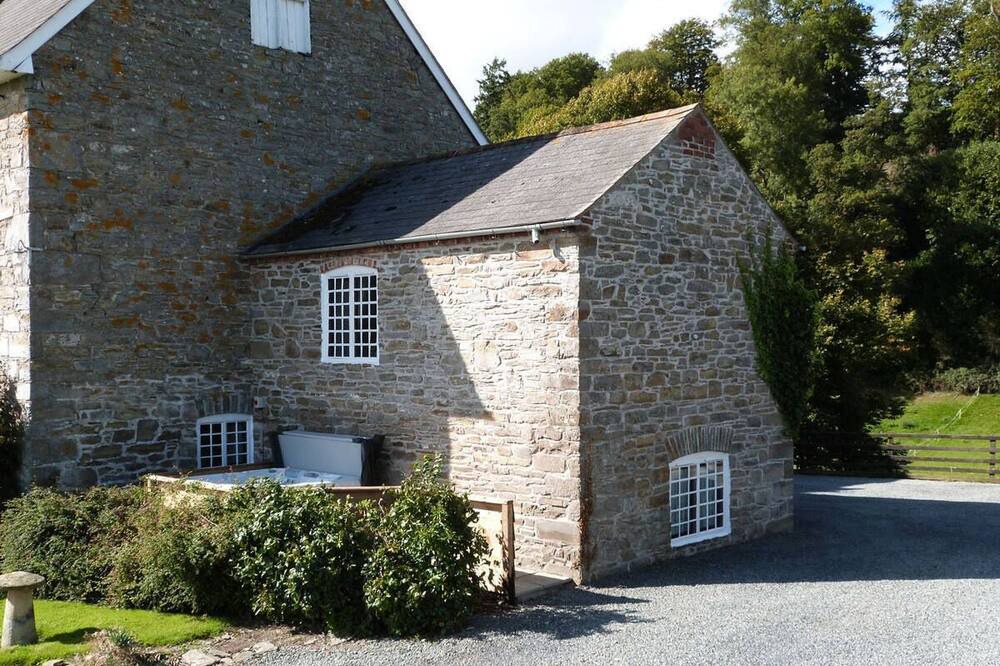 Photo of Outdoor in Kingswood